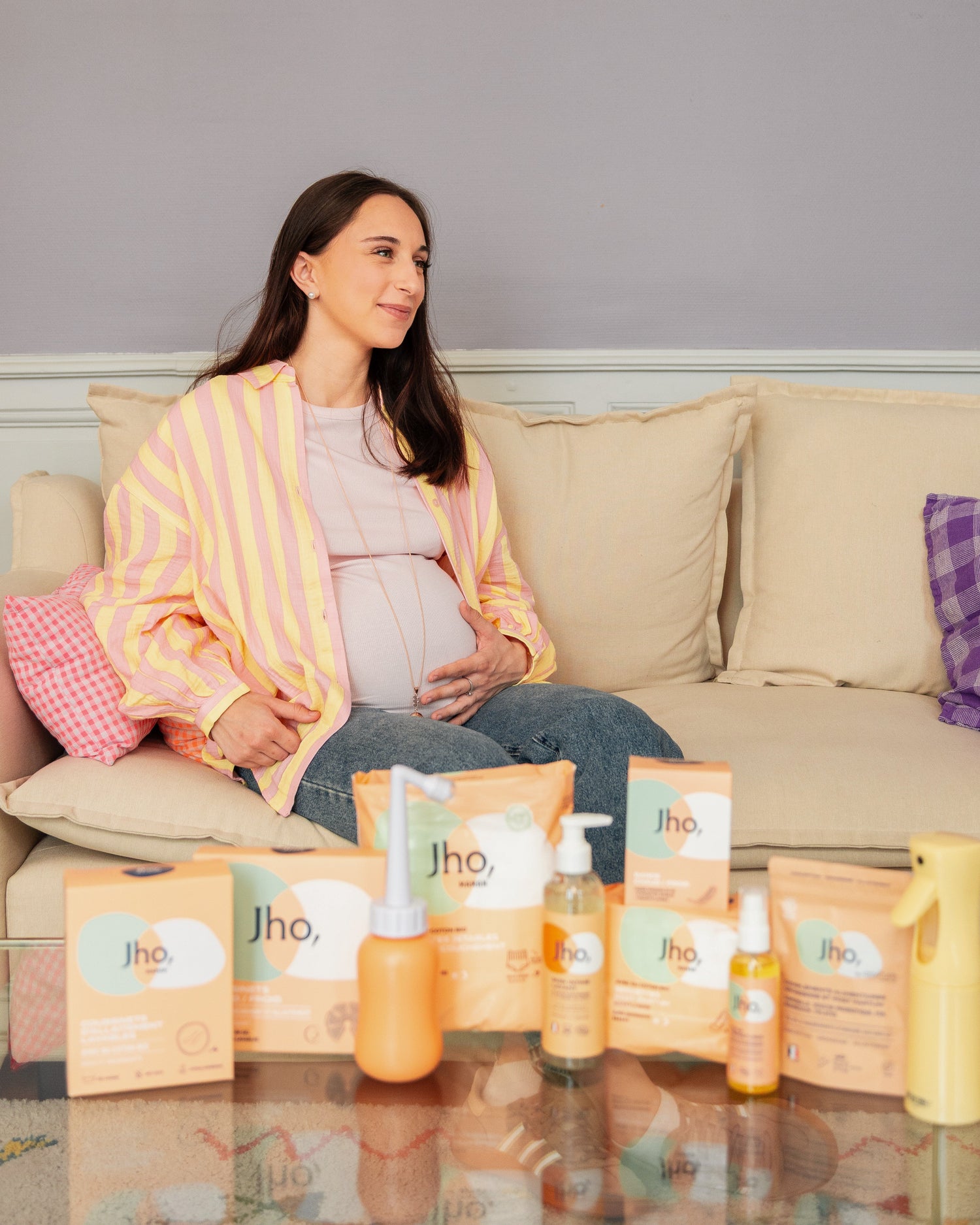 Maman et bébé après l'accouchement, gamme post-partum Jho